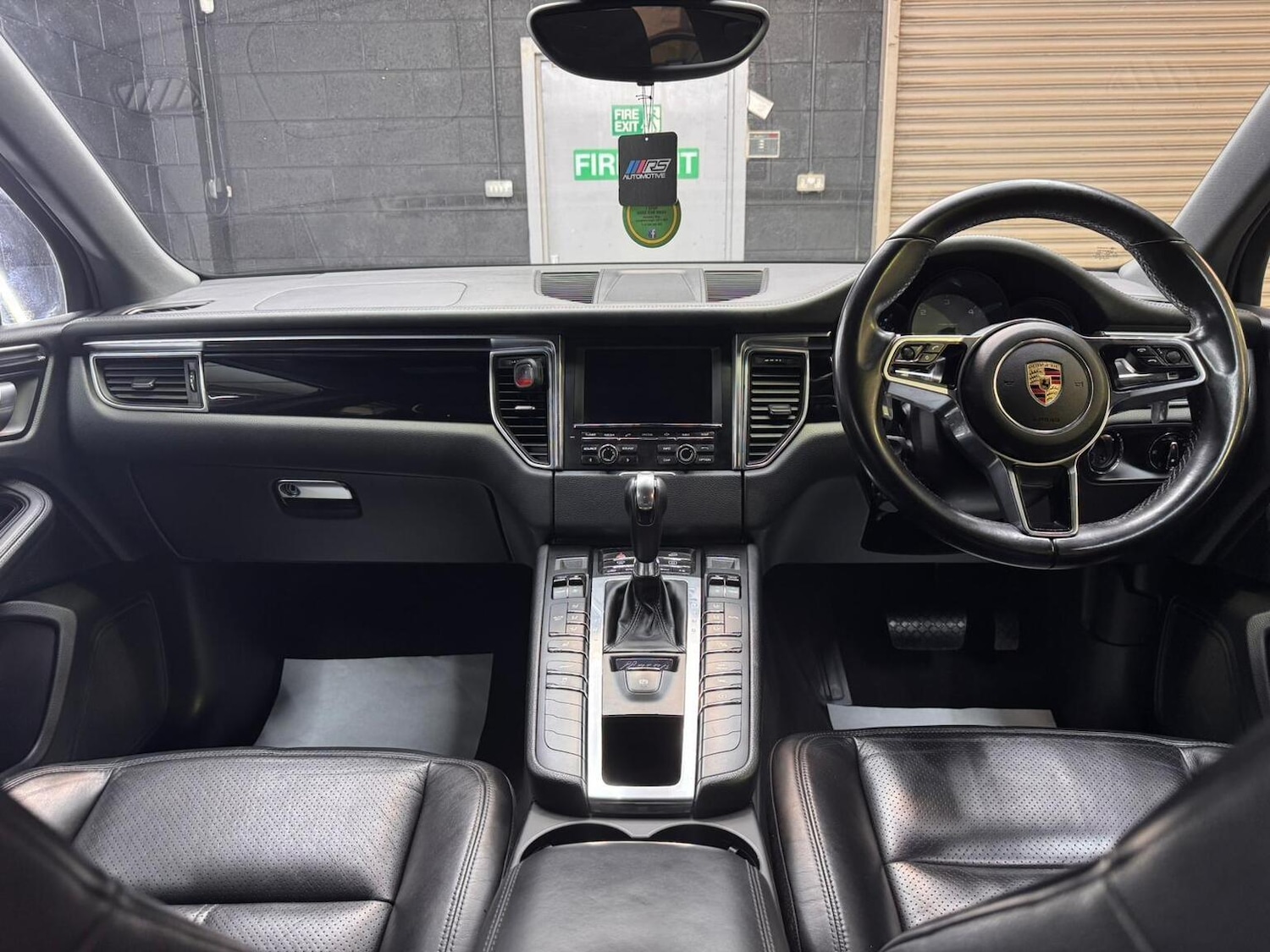 Used Porsche Macan 2015 for sale - 76982762: Photo 32