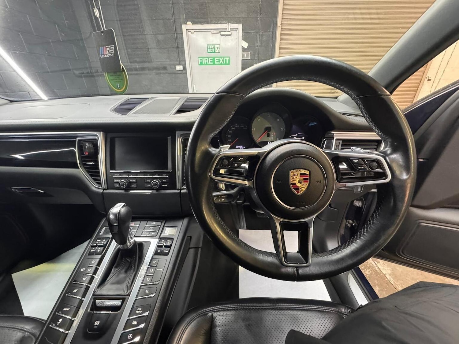 Used Porsche Macan 2015 for sale - 76982762: Photo 33