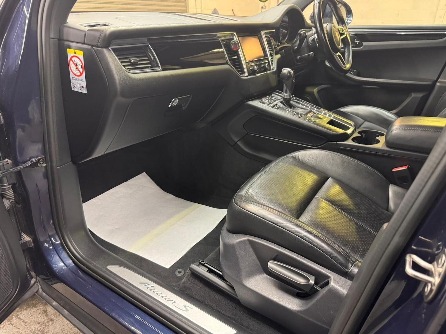 Used Porsche Macan 2015 for sale - 76982762: Photo 39