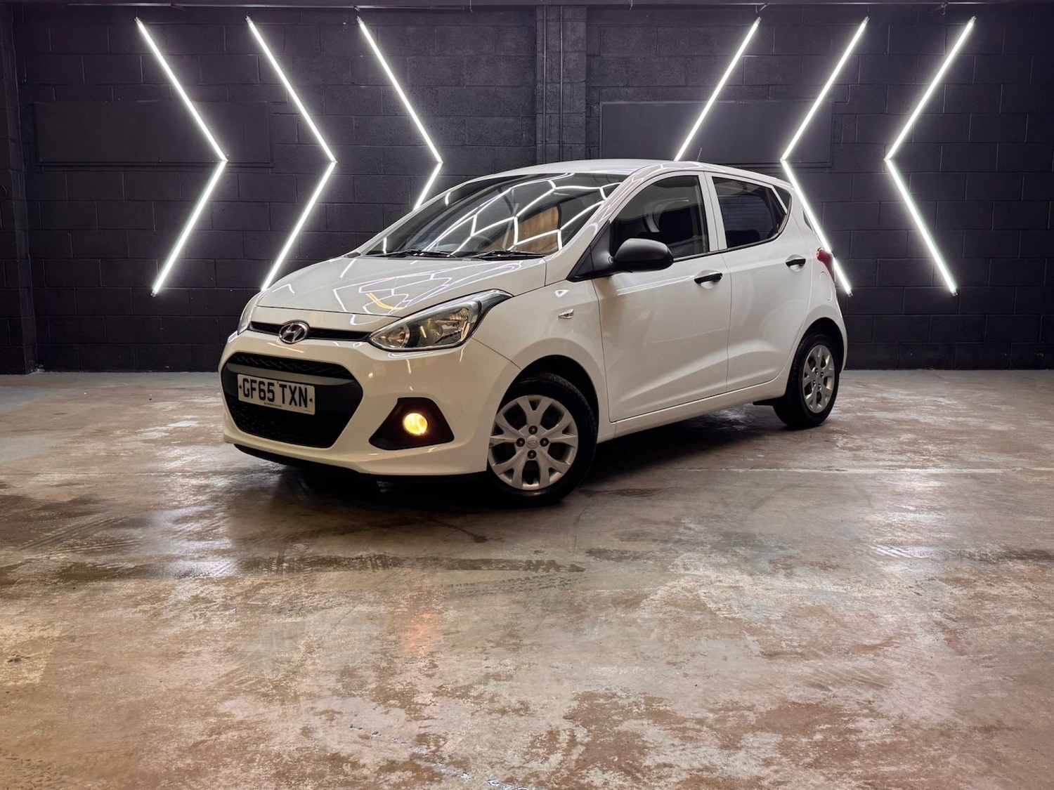 Used Hyundai i10 2015 for sale - 78182875: Photo 2
