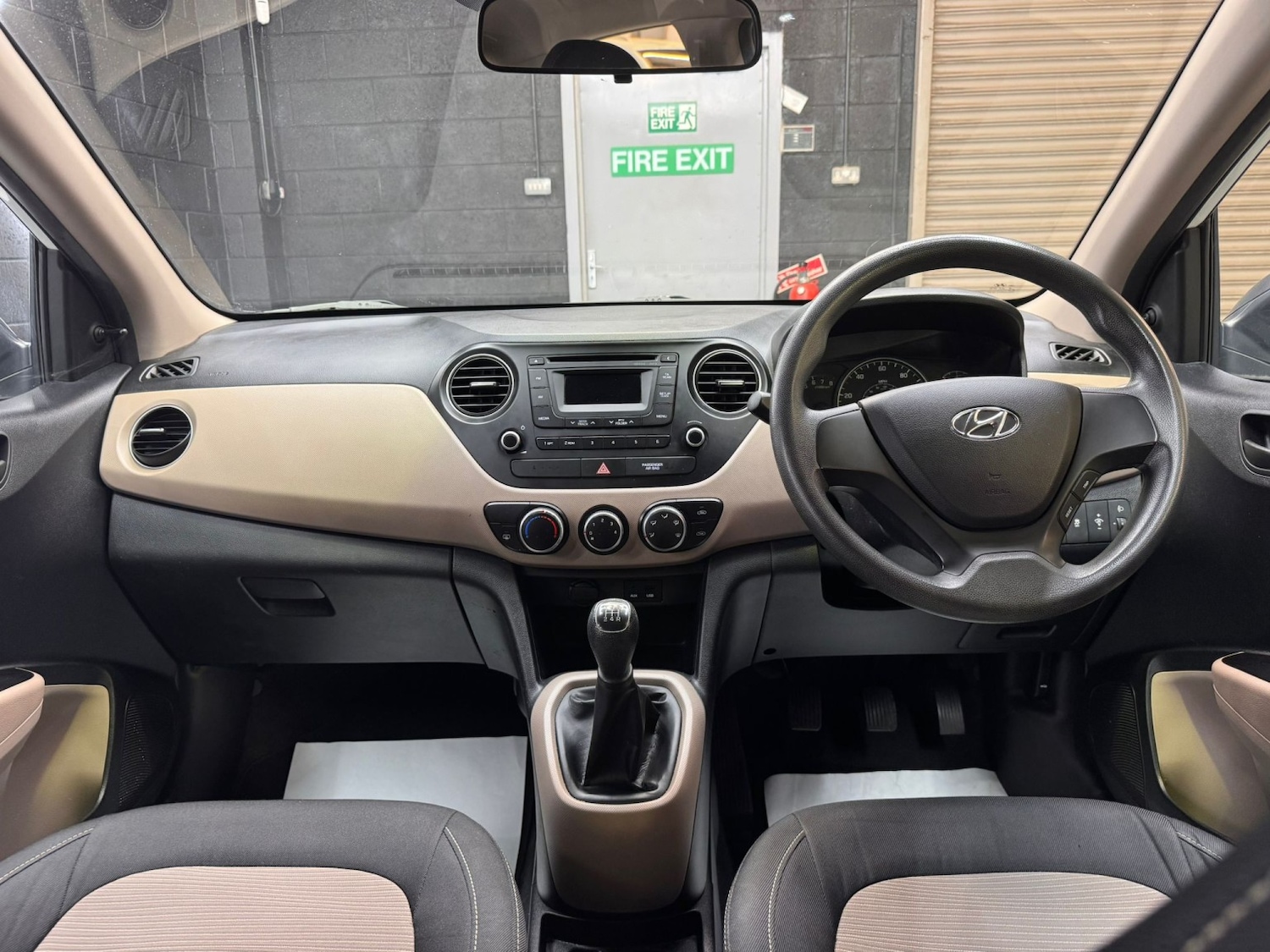 Used Hyundai i10 2015 for sale - 78182875: Photo 29