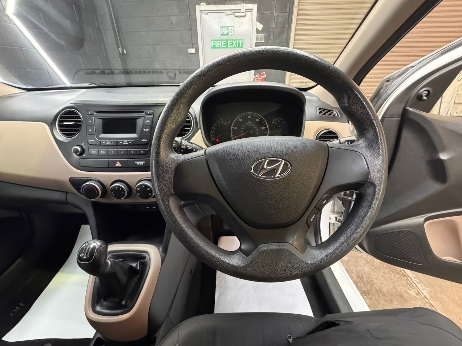 Used Hyundai i10 2015 for sale - 78182875: Photo 34