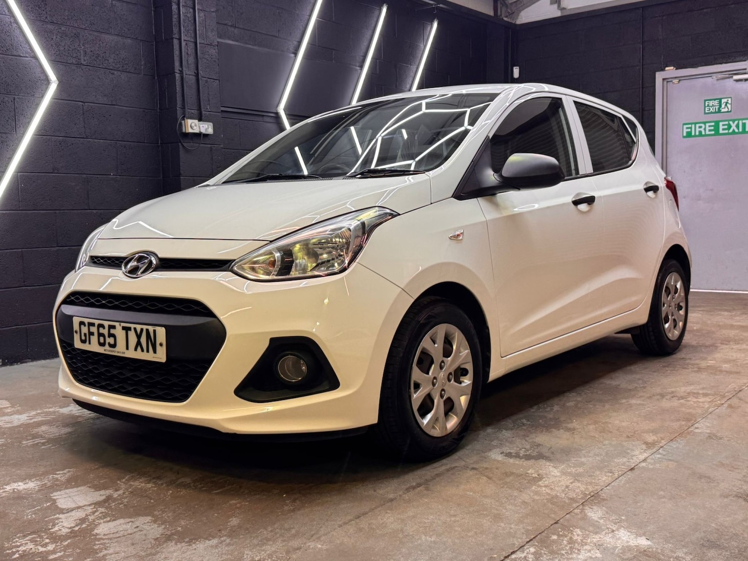 Used Hyundai i10 2015 for sale - 78182875: Photo 4