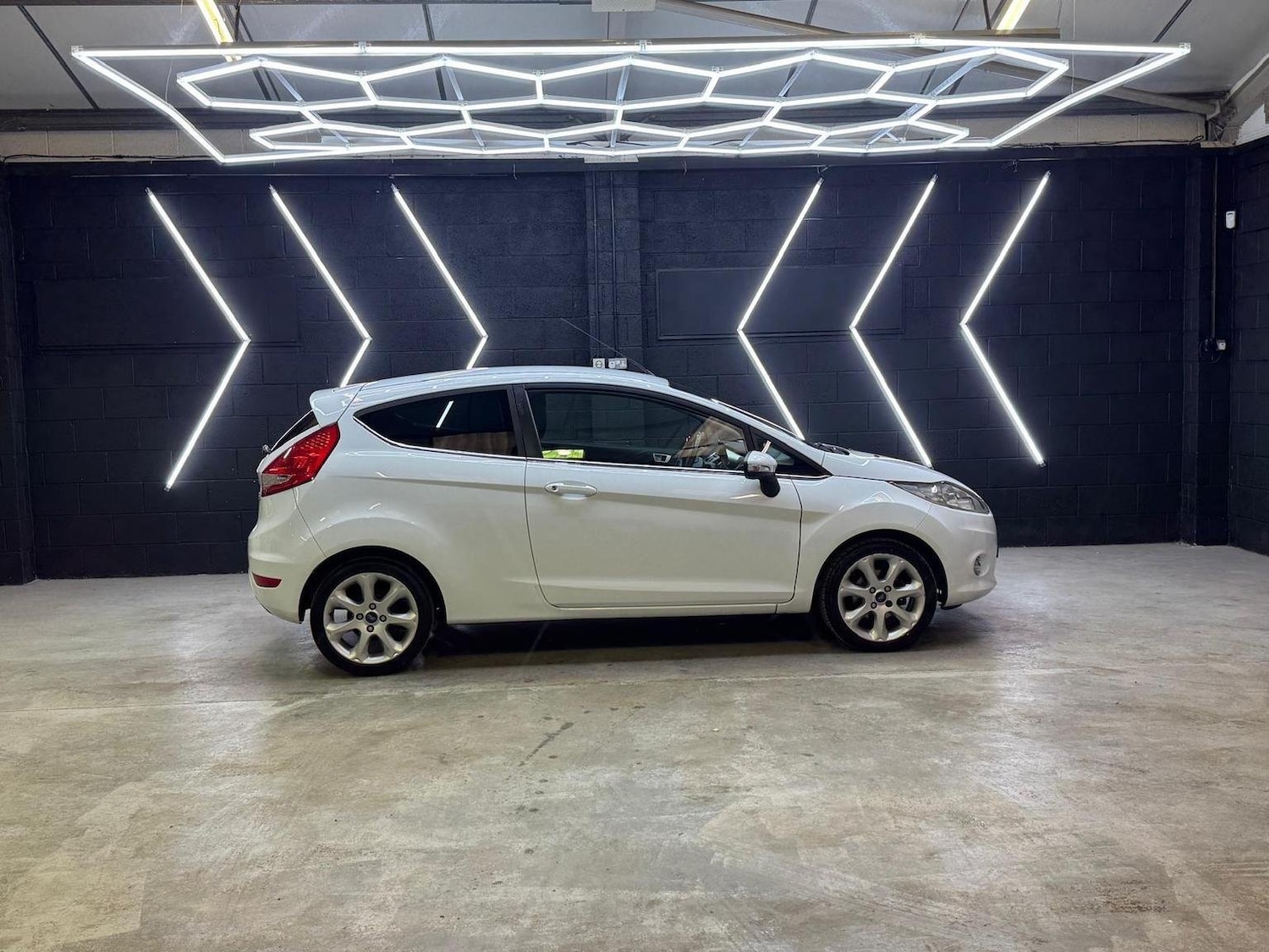 Used Ford Fiesta 2012 for sale - 76793396: Photo 24