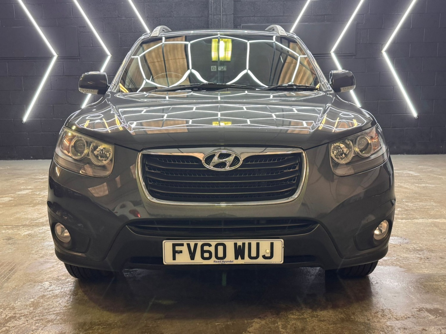 Used Hyundai Santa Fe 2011 for sale - 77494740: Photo 16