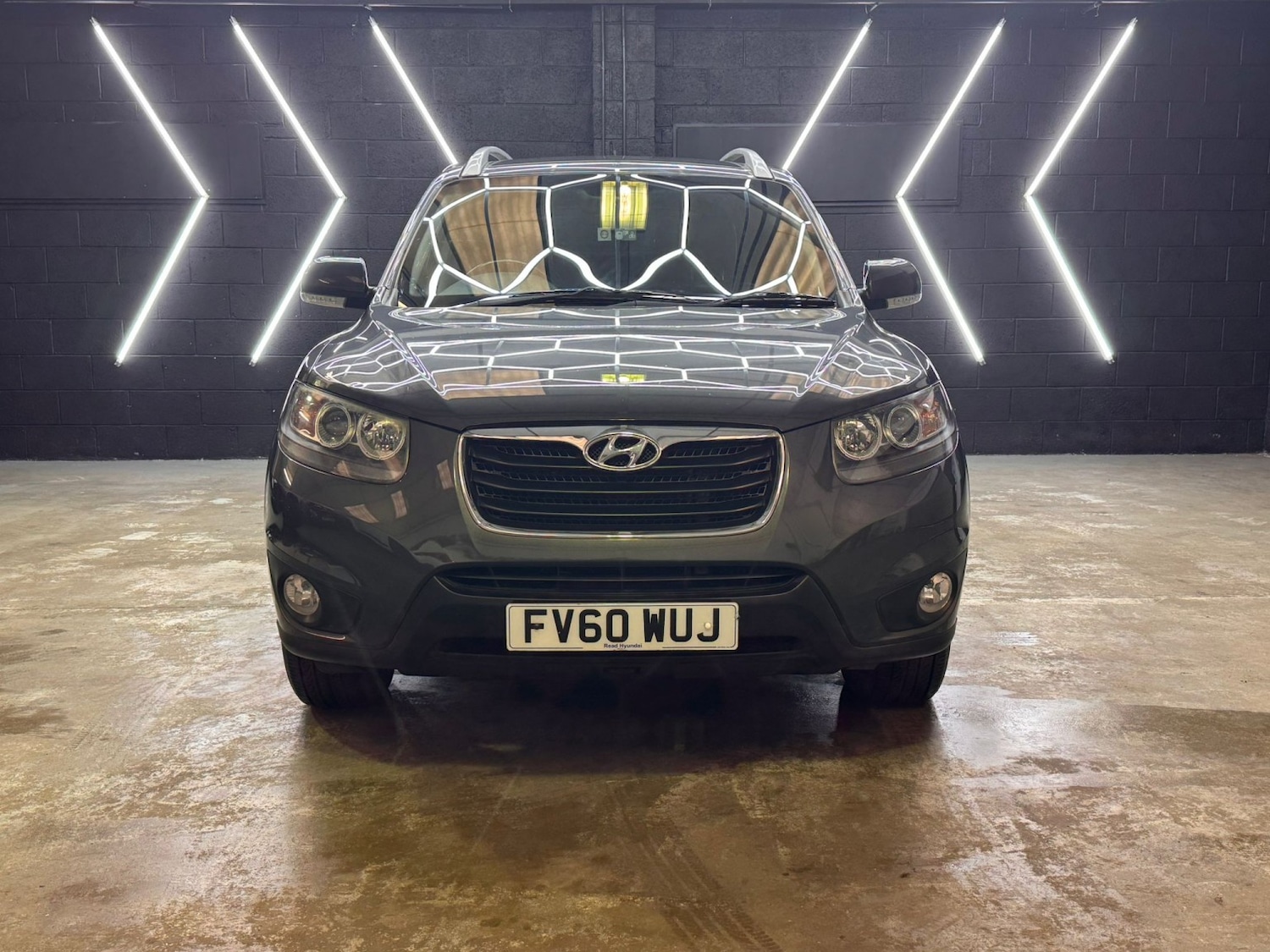 Used Hyundai Santa Fe 2011 for sale - 77494740: Photo 17