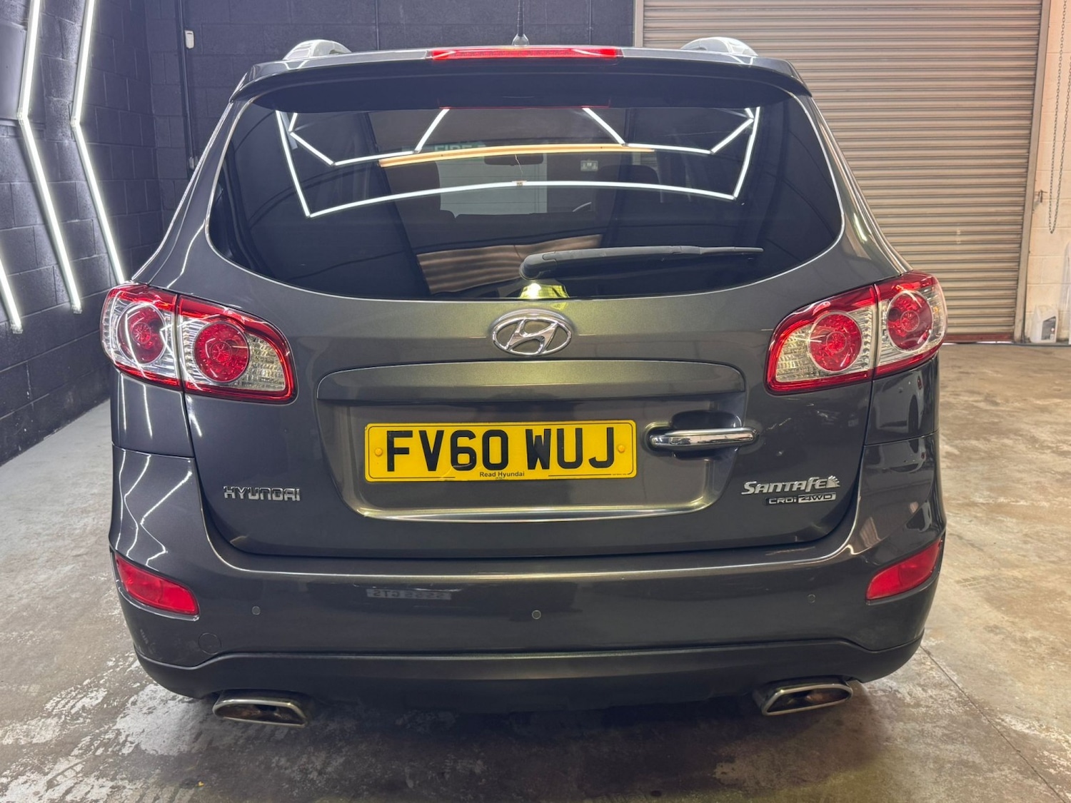 Used Hyundai Santa Fe 2011 for sale - 77494740: Photo 22