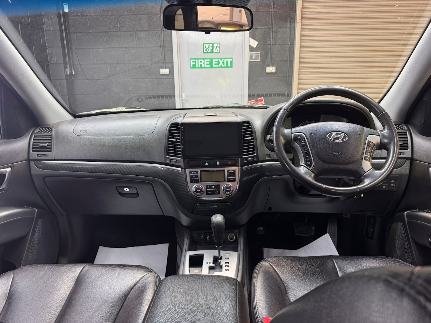 Used Hyundai Santa Fe 2011 for sale - 77494740: Photo 35