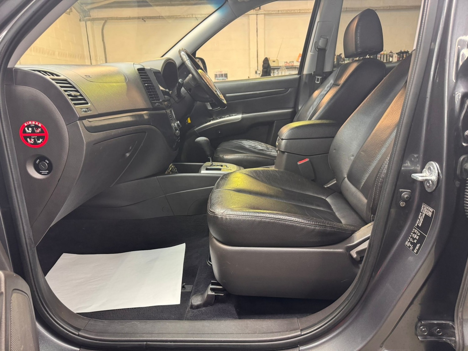 Used Hyundai Santa Fe 2011 for sale - 77494740: Photo 42