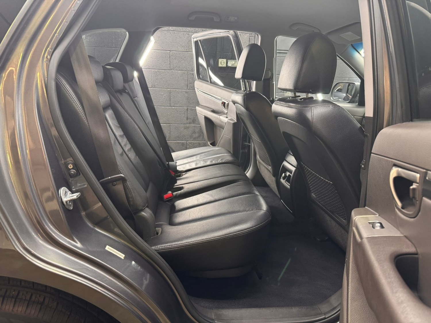 Used Hyundai Santa Fe 2011 for sale - 77494740: Photo 44