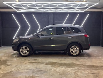 Used Hyundai Santa Fe 2011 for sale - 77494740: Photo