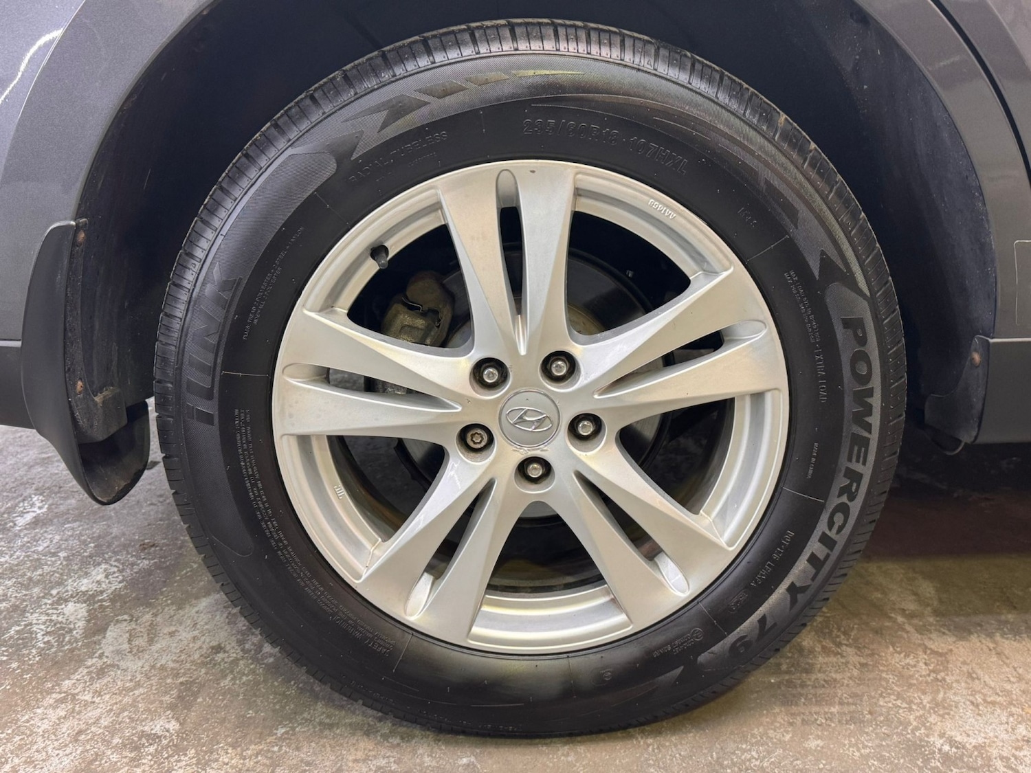 Used Hyundai Santa Fe 2011 for sale - 77494740: Photo 51