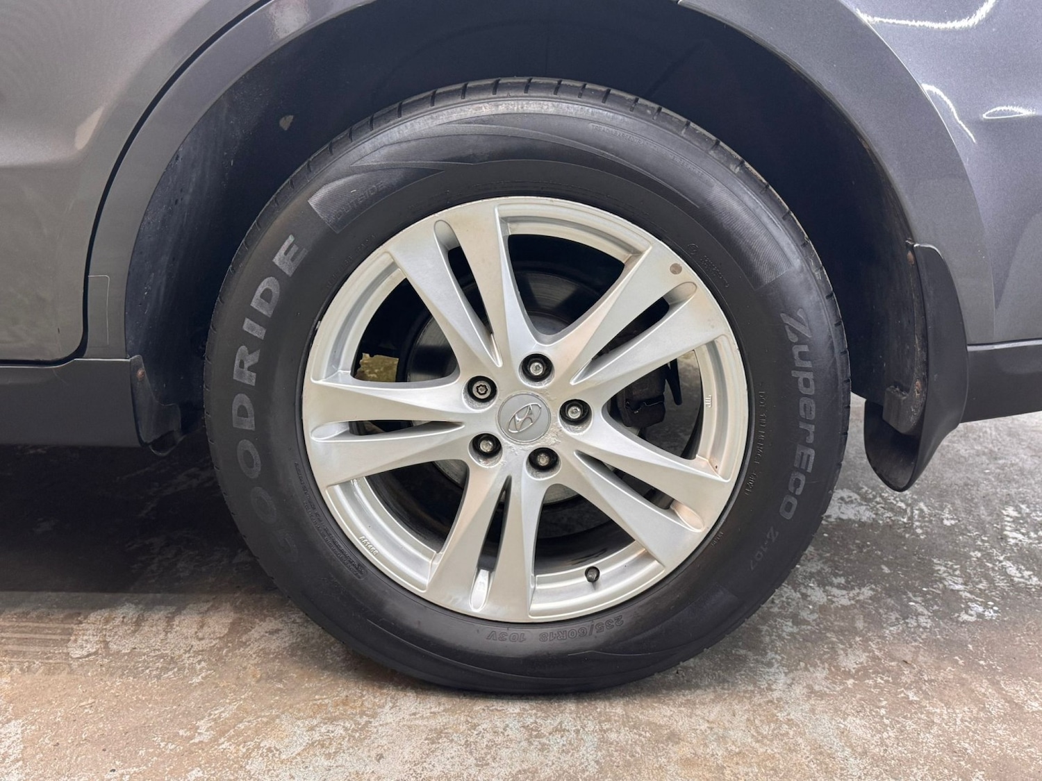 Used Hyundai Santa Fe 2011 for sale - 77494740: Photo 53