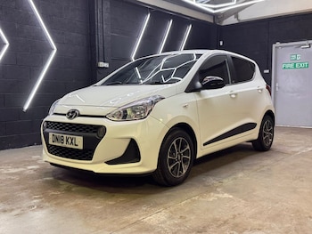 Used Hyundai i10 2018 for sale - 78599790: Photo