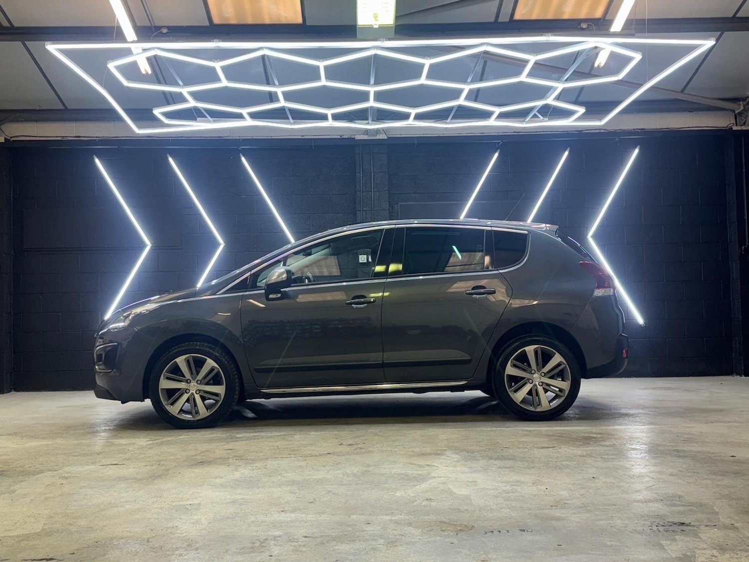 Used Peugeot 3008 2015 for sale - 76793395: Photo 7