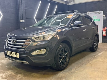 Used Hyundai Santa Fe 2015 for sale - 79608655: Photo