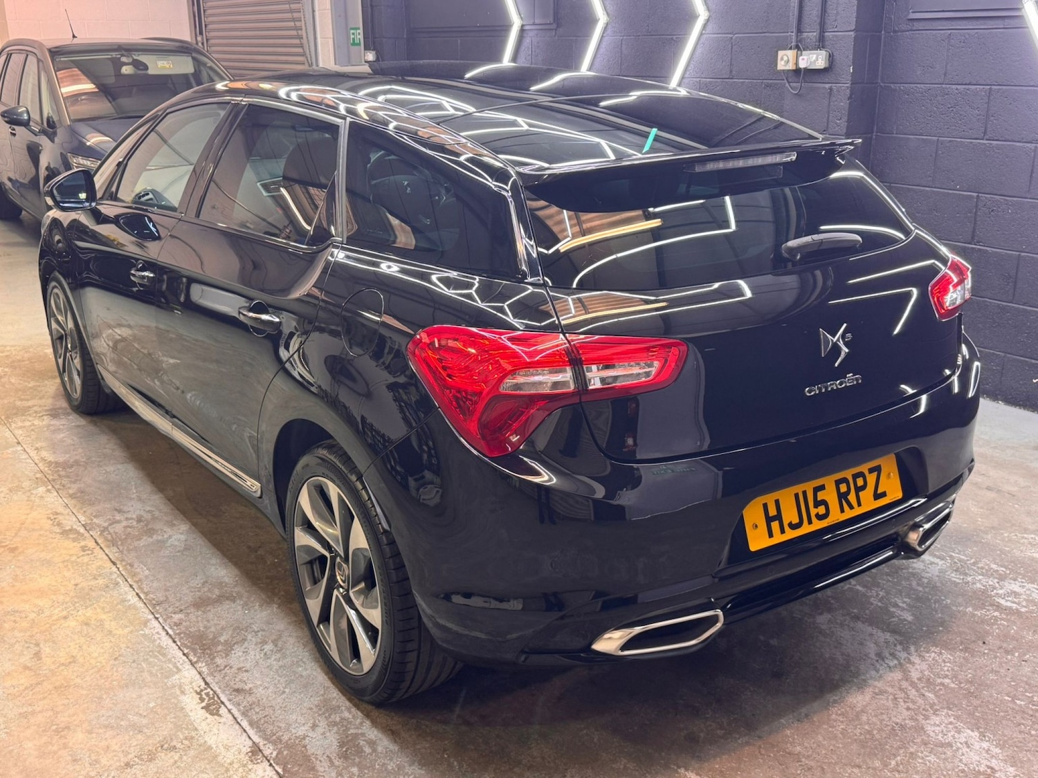 Used Citroen DS5 2015 for sale - 77830119: Photo 11