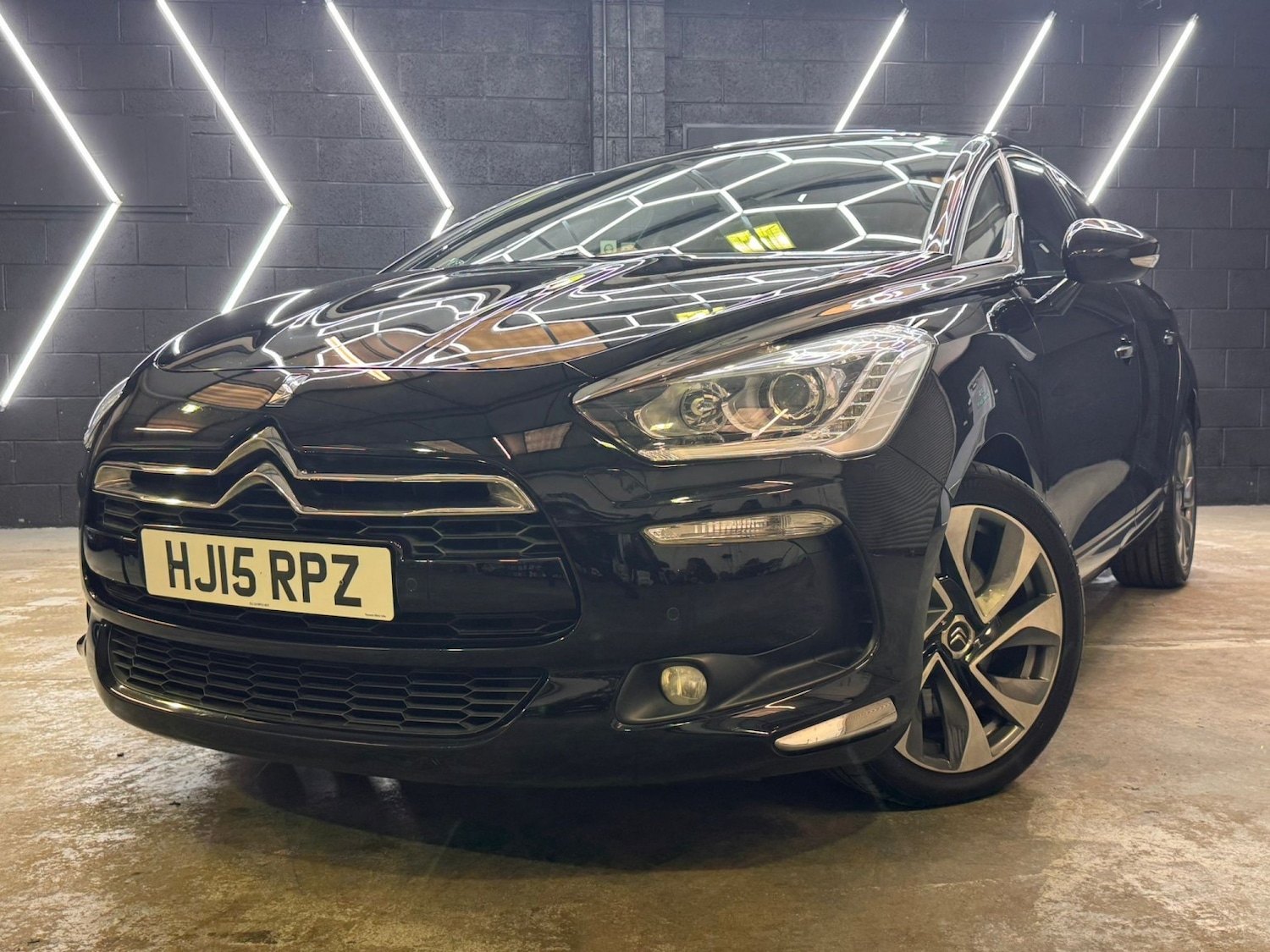 Used Citroen DS5 2015 for sale - 77830119: Photo 16