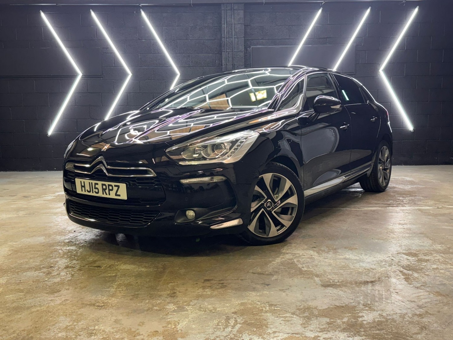 Used Citroen DS5 2015 for sale - 77830119: Photo 2