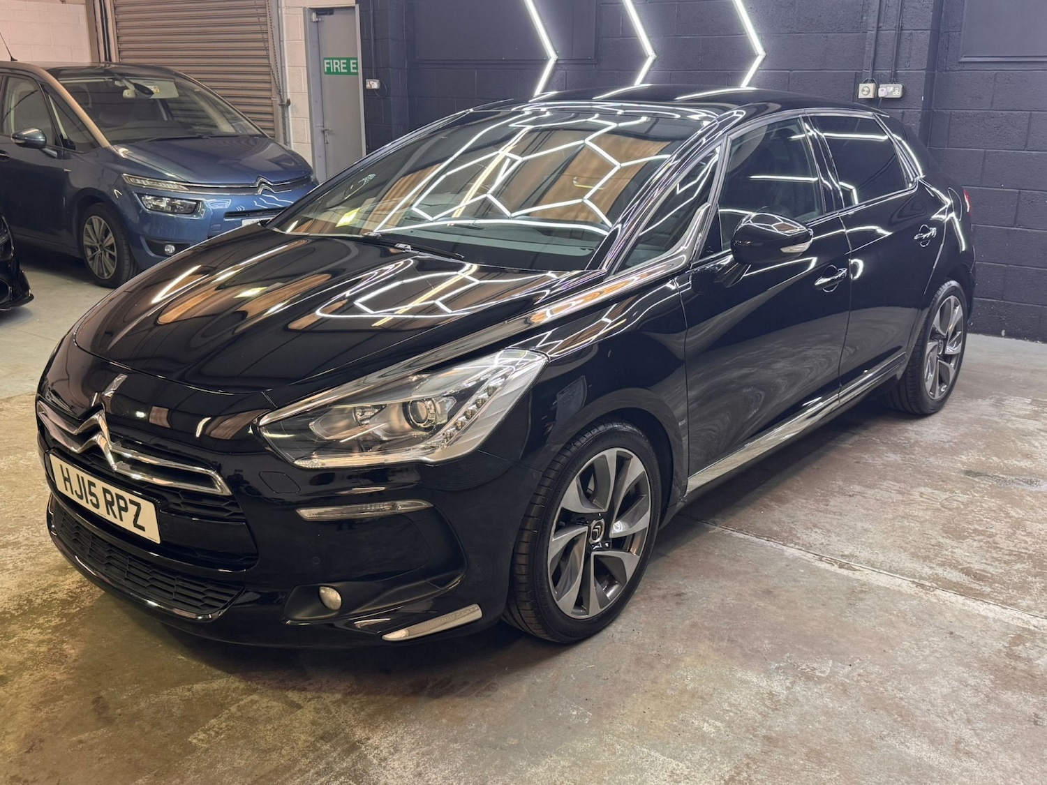 Used Citroen DS5 2015 for sale - 77830119: Photo 21