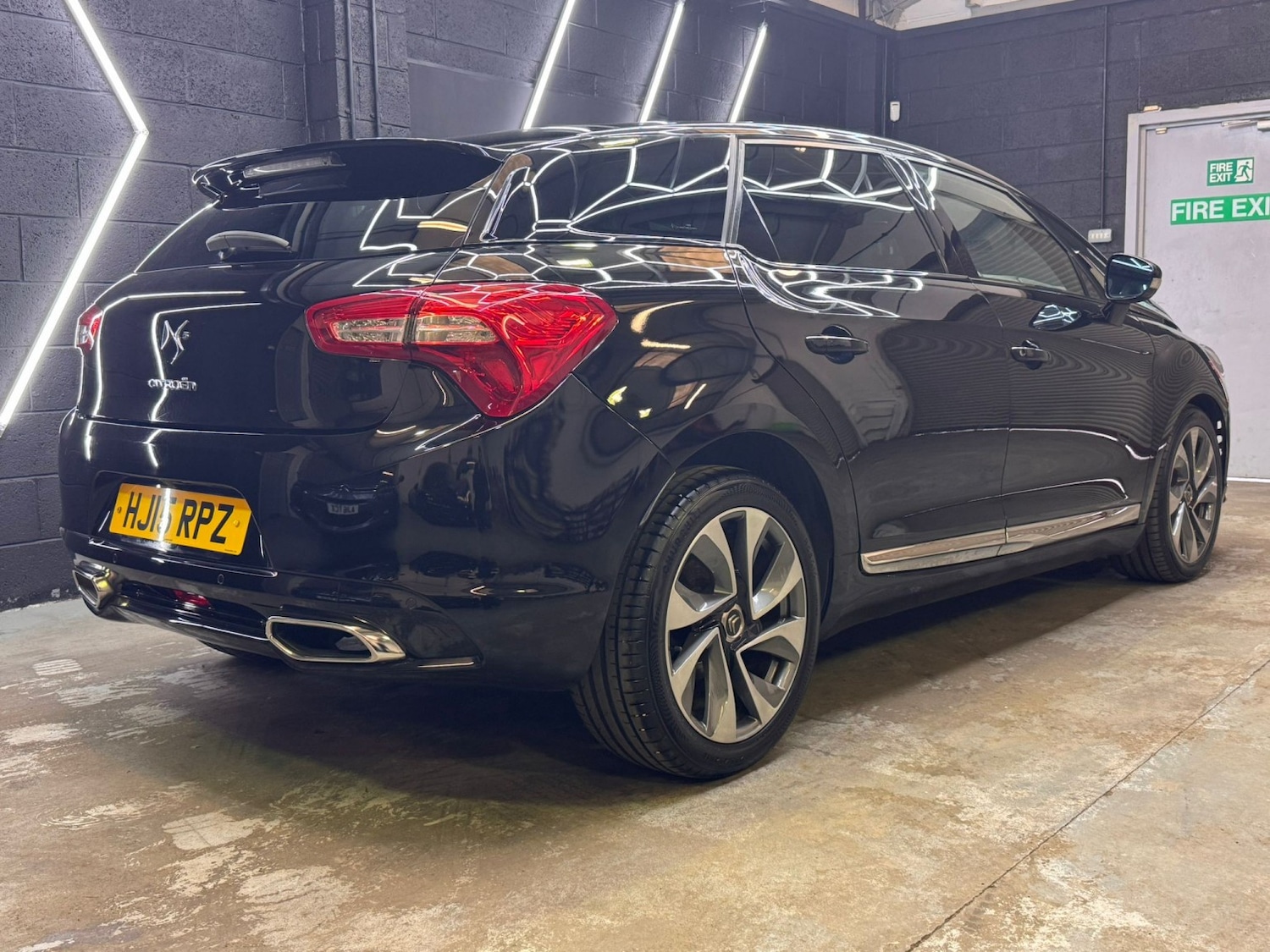 Used Citroen DS5 2015 for sale - 77830119: Photo 24