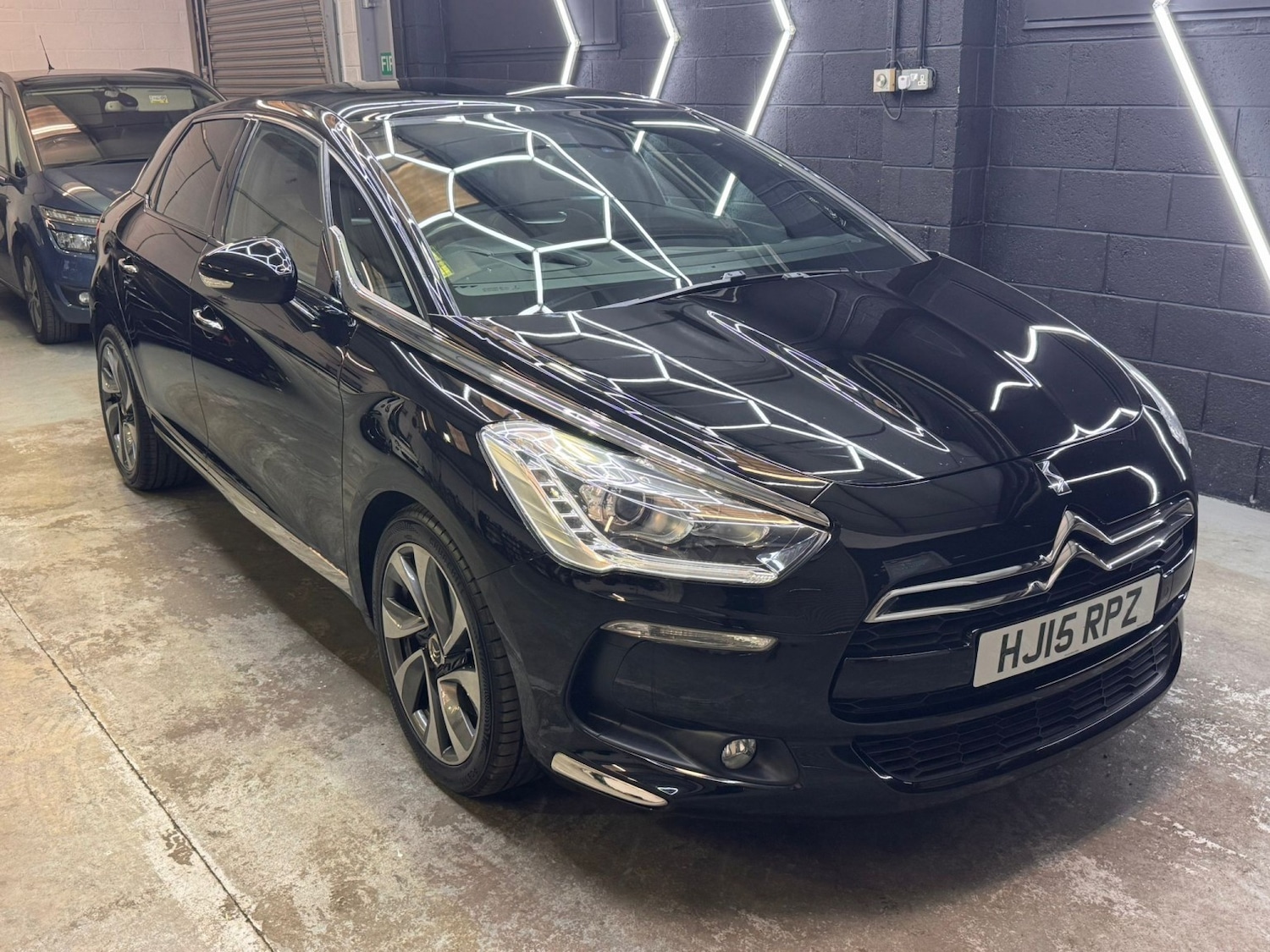 Used Citroen DS5 2015 for sale - 77830119: Photo 30