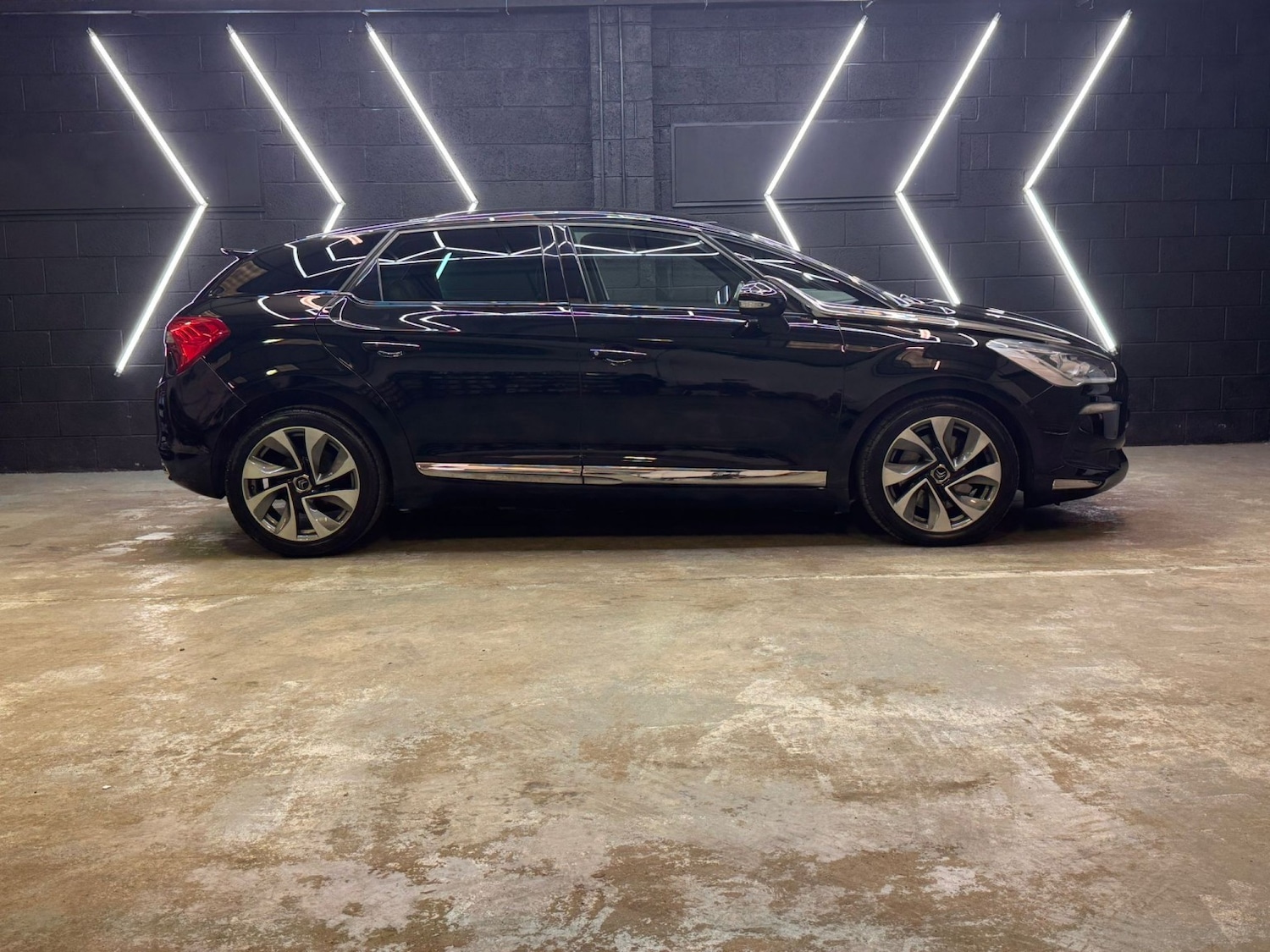 Used Citroen DS5 2015 for sale - 77830119: Photo 31