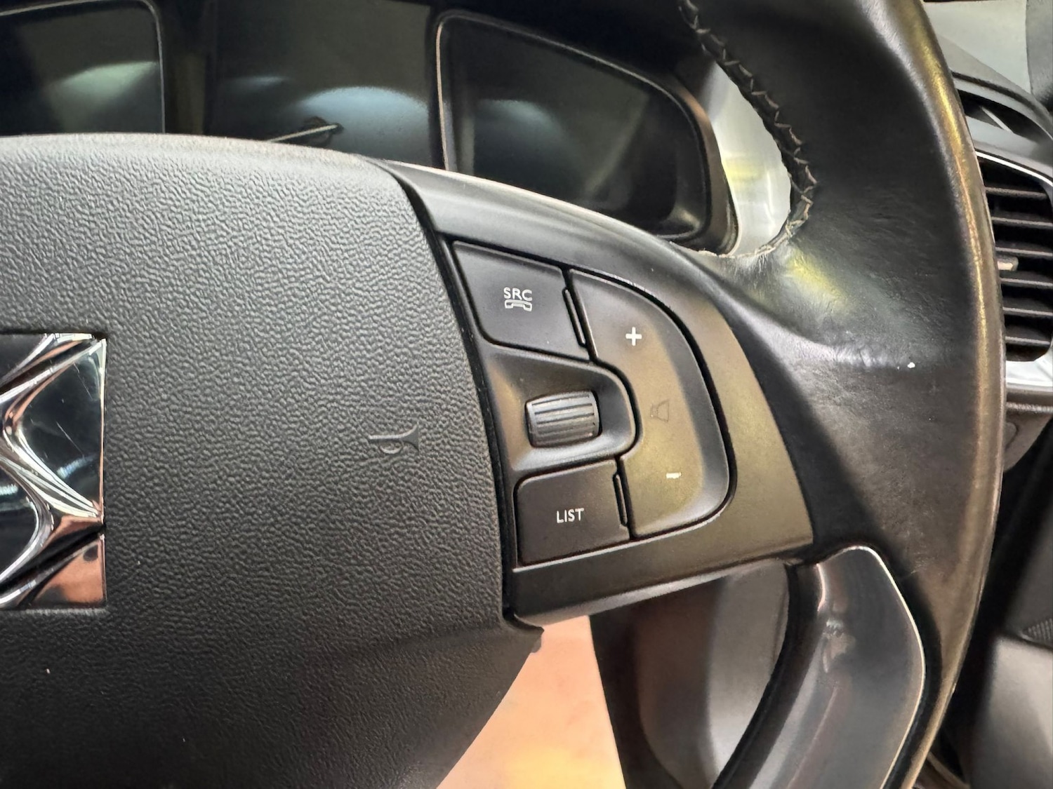 Used Citroen DS5 2015 for sale - 77830119: Photo 43