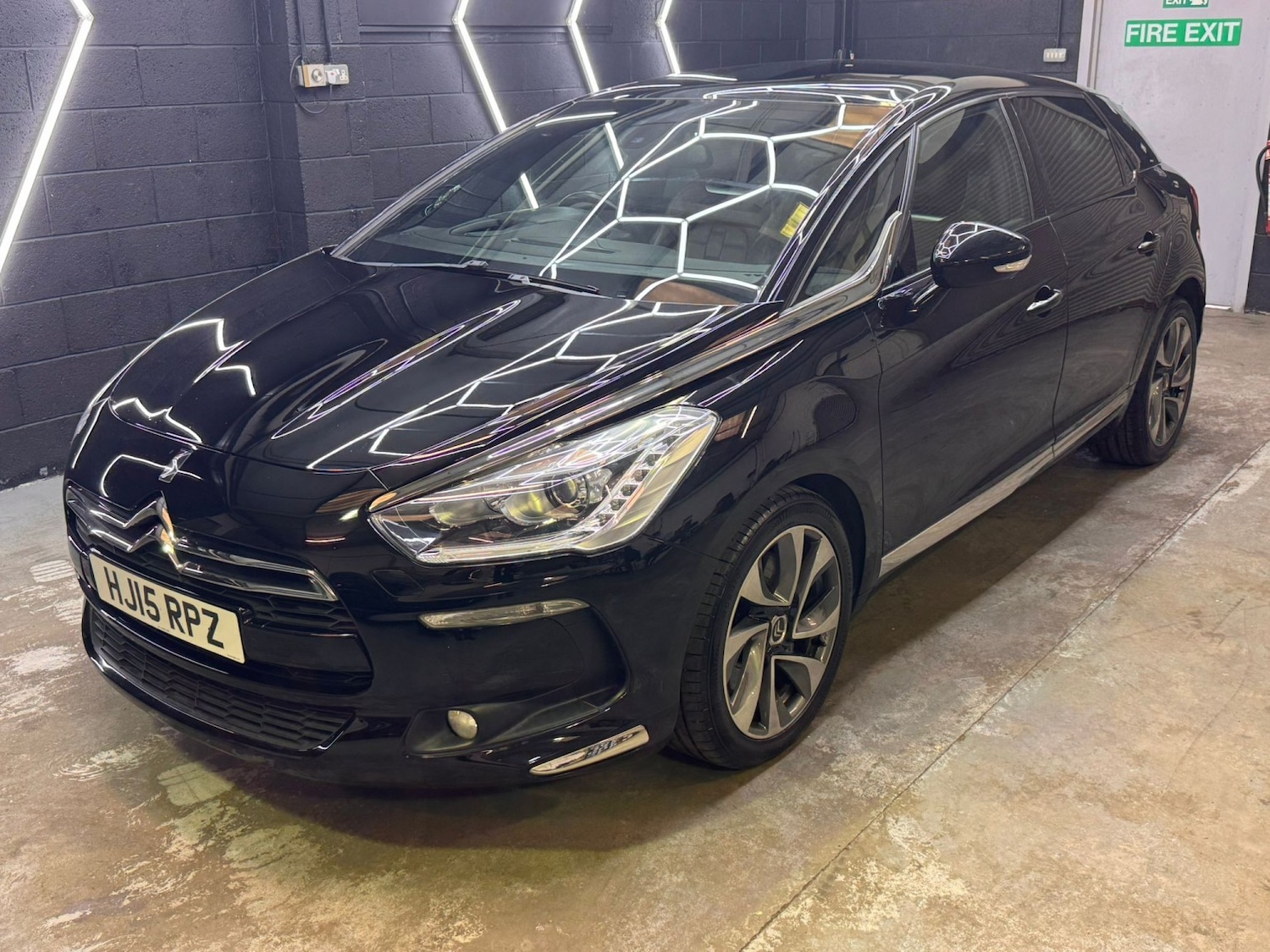 Used Citroen DS5 2015 for sale - 77830119: Photo 5