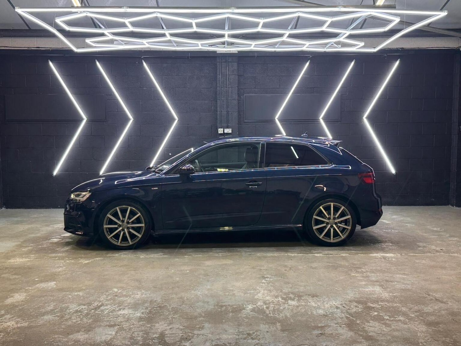 Used Audi A3 2017 for sale - 77438357: Photo 3