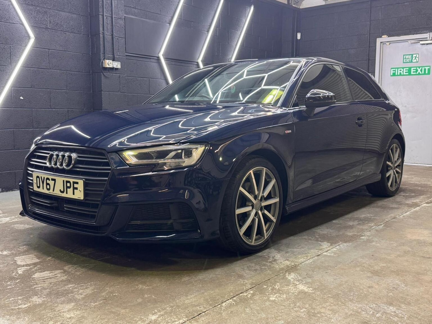Used Audi A3 2017 for sale - 77438357: Photo 4