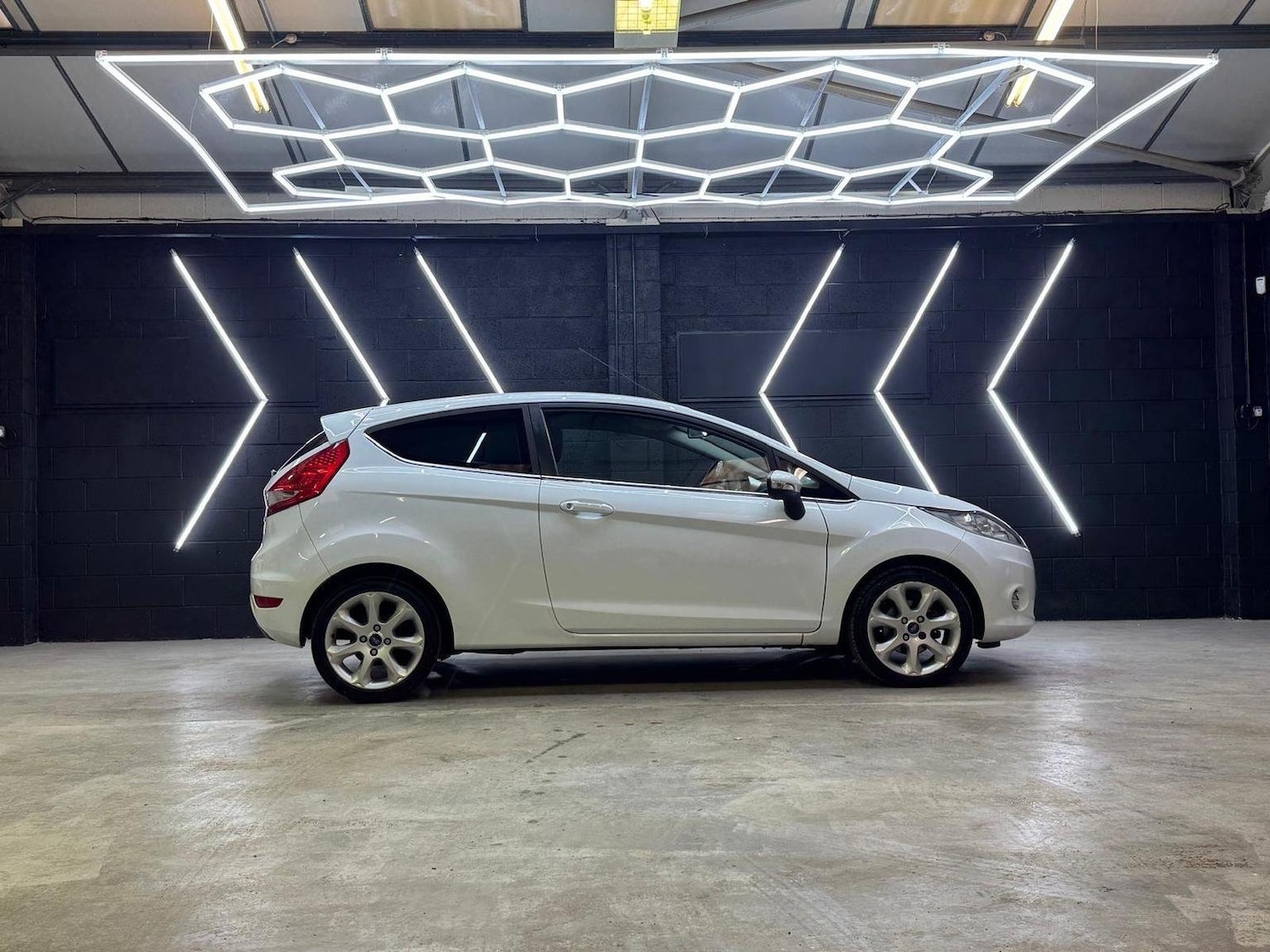 Used Ford Fiesta 2012 for sale - 77173045: Photo 23