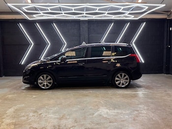 Used Peugeot 5008 2015 for sale - 78992191: Photo
