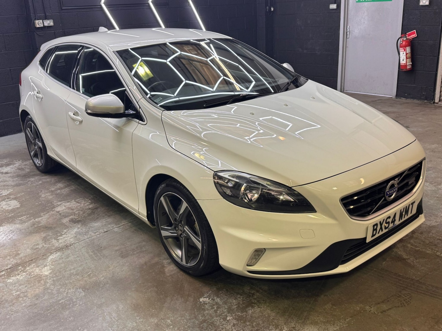 Used Volvo V40 2014 for sale - 77668668: Photo 20