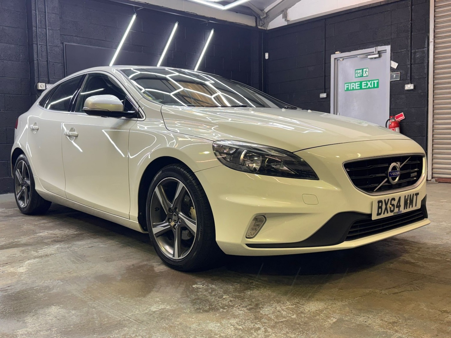 Used Volvo V40 2014 for sale - 77668668: Photo 21
