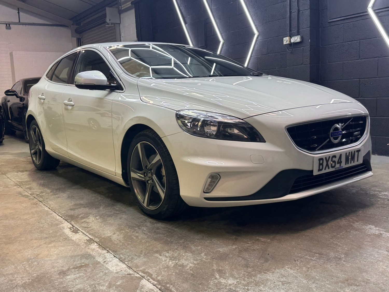 Used Volvo V40 2014 for sale - 77668668: Photo 28