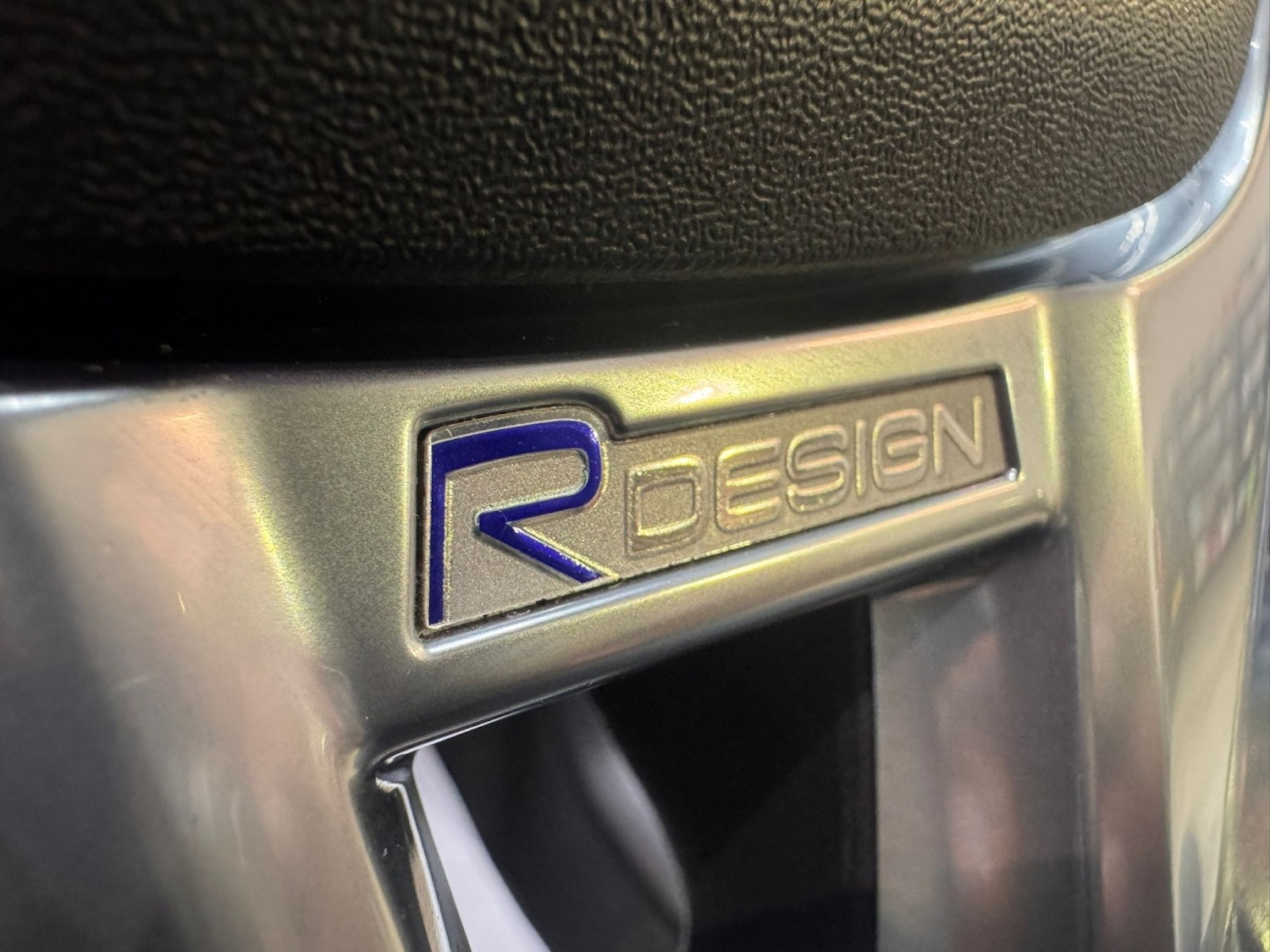 Used Volvo V40 2014 for sale - 77668668: Photo 46