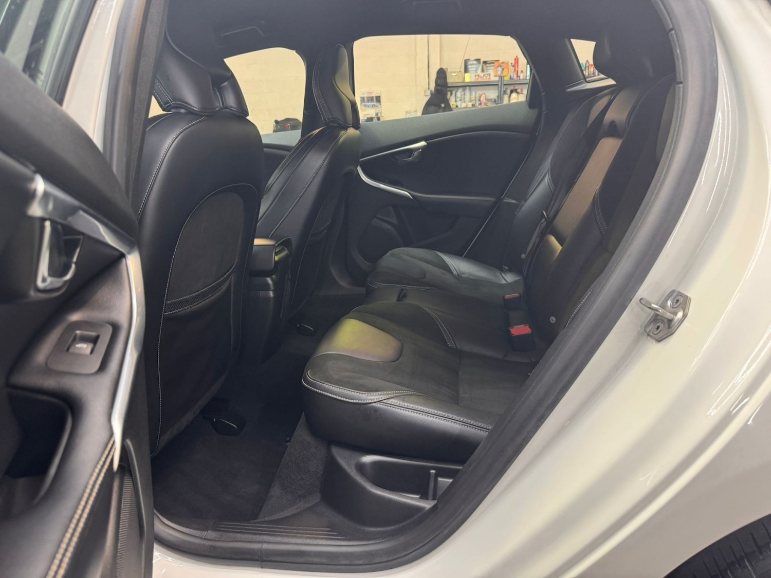 Used Volvo V40 2014 for sale - 77668668: Photo 49