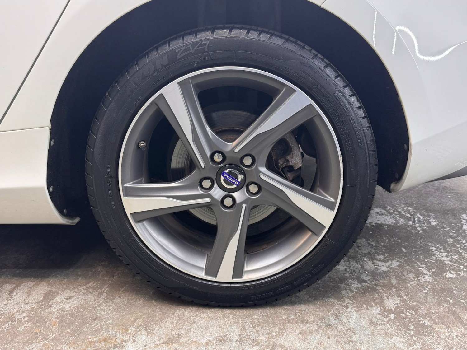 Used Volvo V40 2014 for sale - 77668668: Photo 52