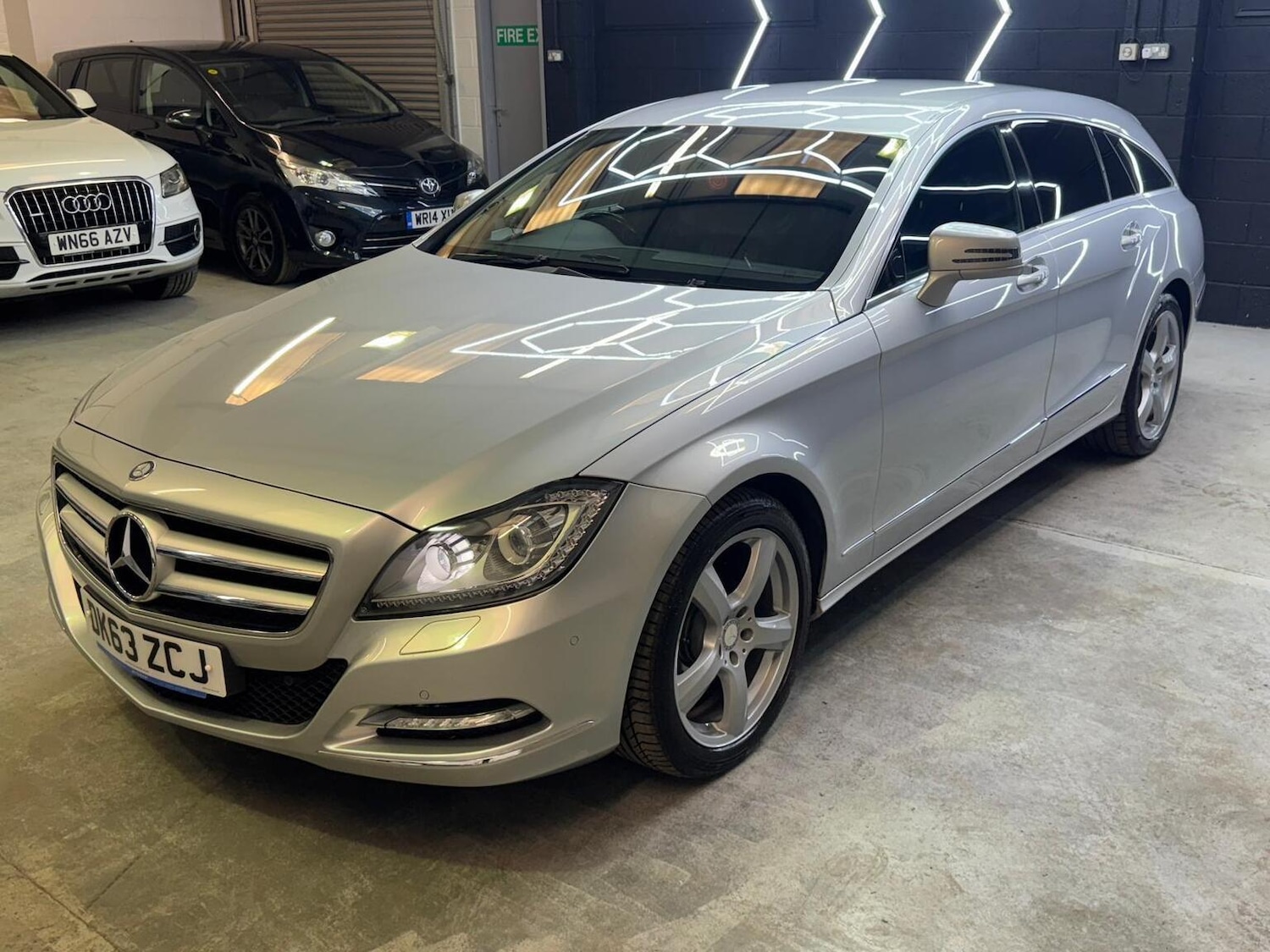 Used Mercedes-Benz CLS 2013 for sale - 76725738: Photo 17