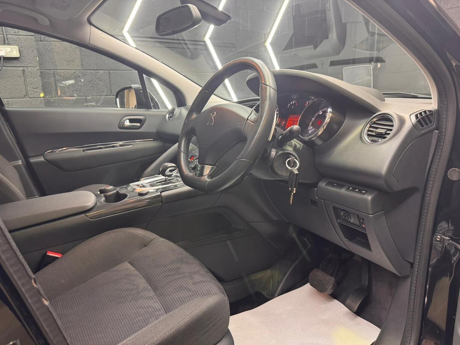 Used Peugeot 3008 2014 for sale - 76956928: Photo 30