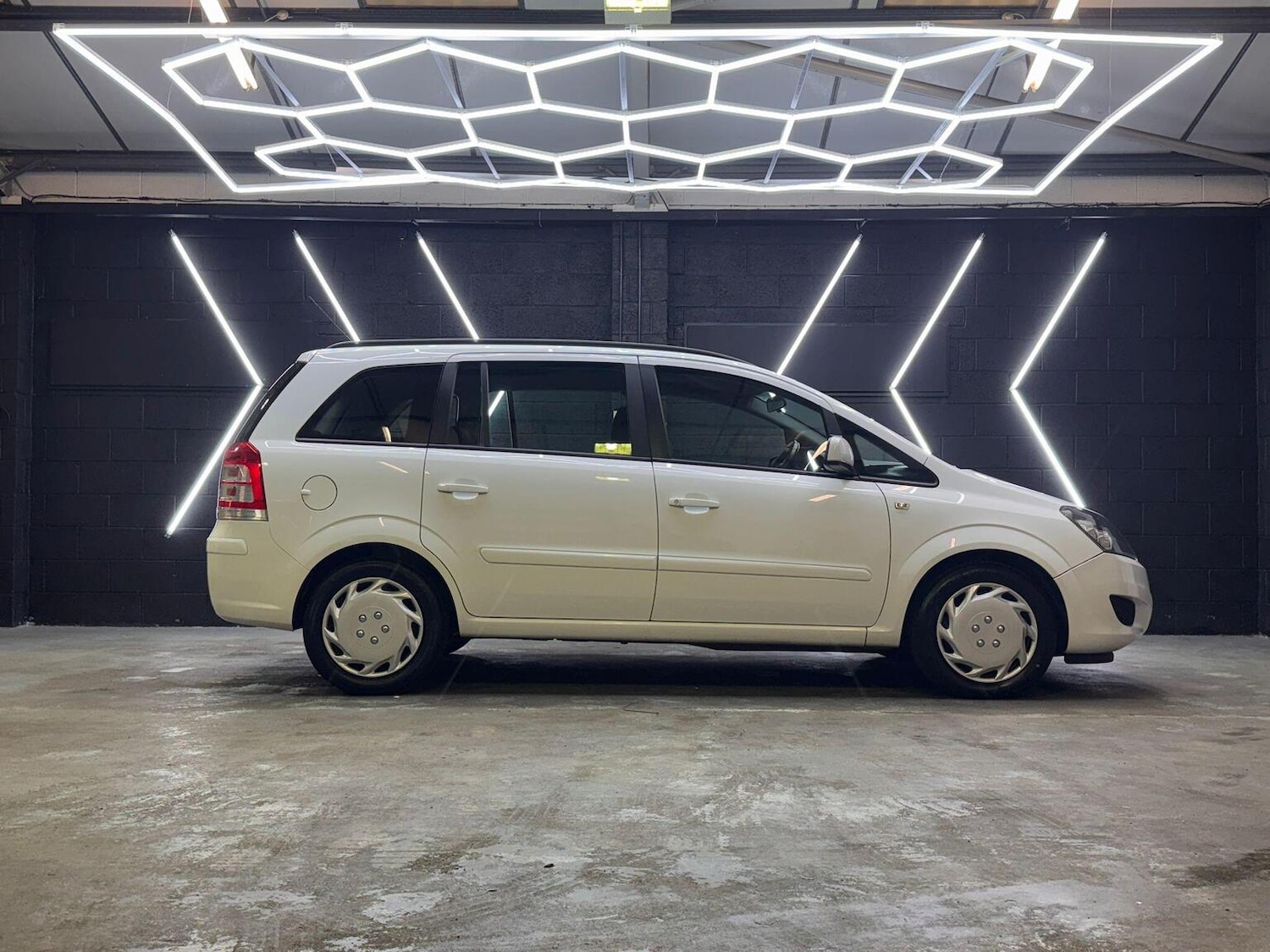 Used Vauxhall Zafira 2013 for sale - 76918421: Photo 20