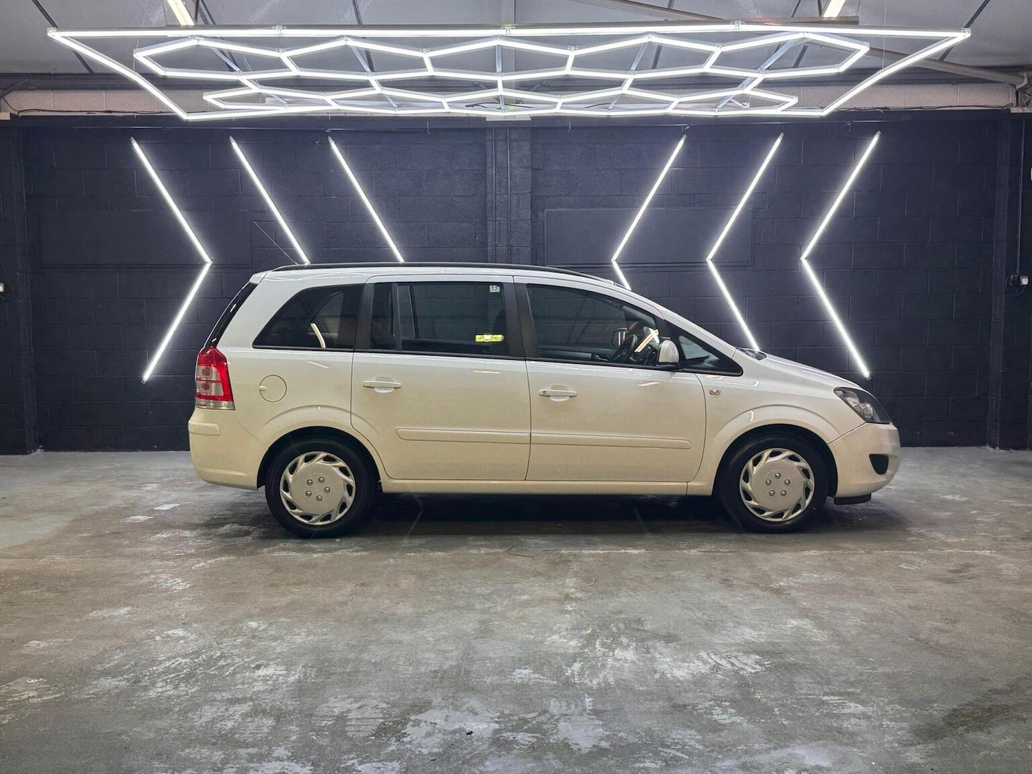 Used Vauxhall Zafira 2013 for sale - 76918421: Photo 21