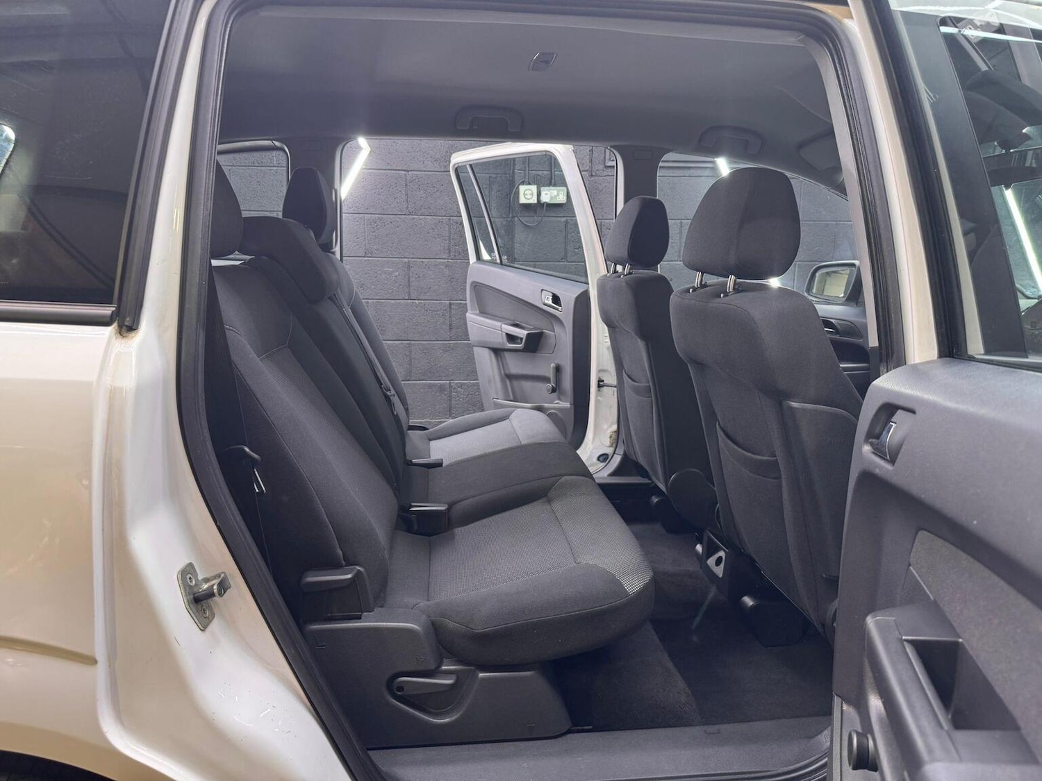 Used Vauxhall Zafira 2013 for sale - 76918421: Photo 36