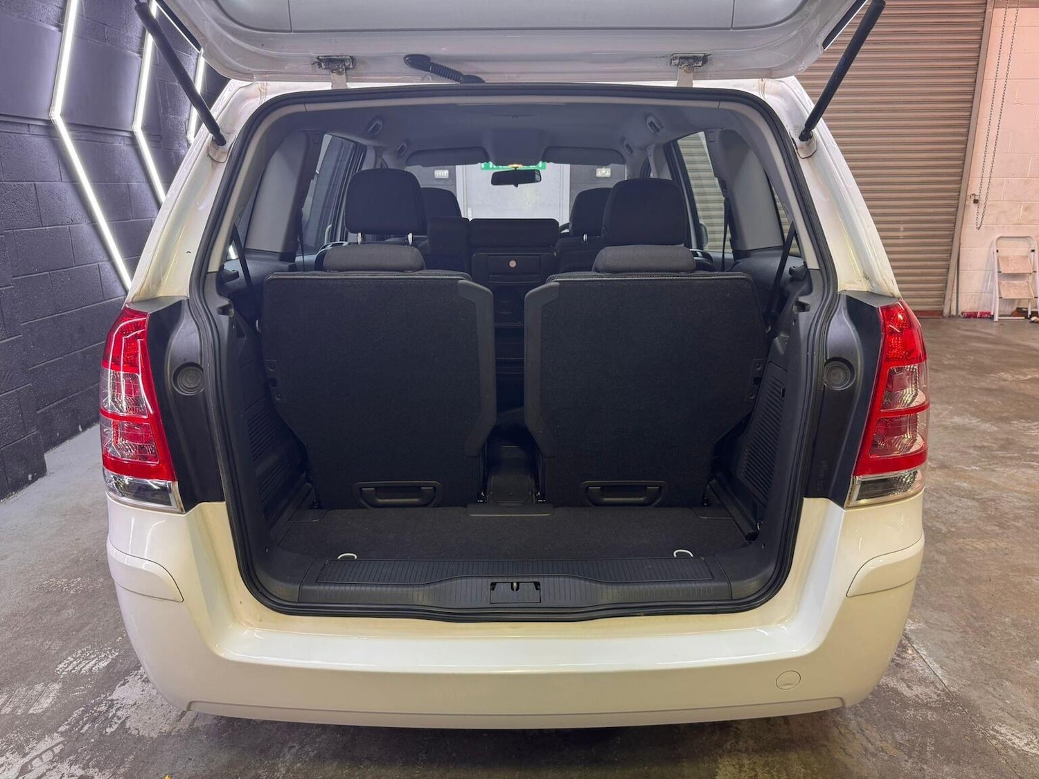 Used Vauxhall Zafira 2013 for sale - 76918421: Photo 39