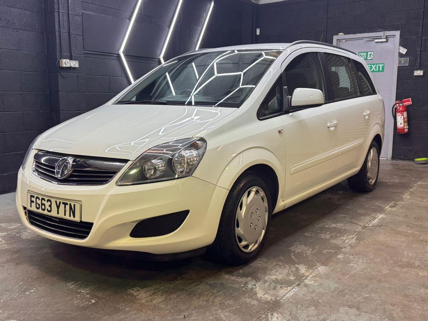 Used Vauxhall Zafira 2013 for sale - 76918421: Photo 4
