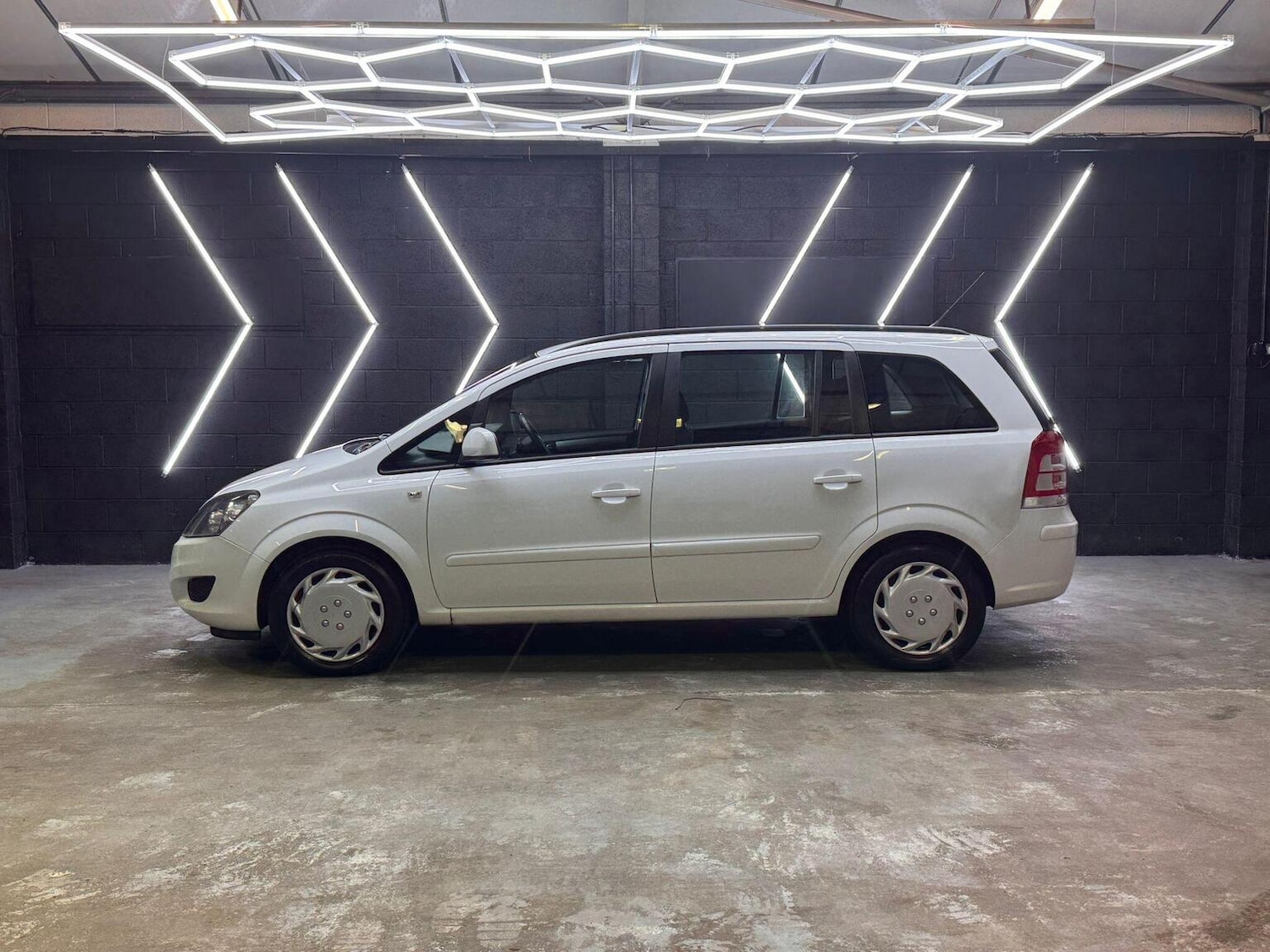 Used Vauxhall Zafira 2013 for sale - 76918421: Photo 6