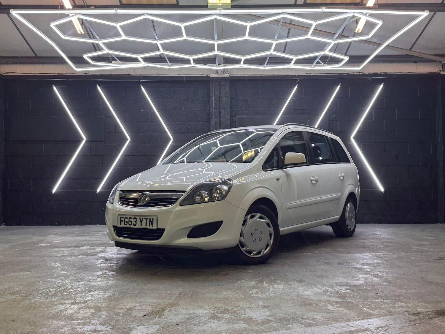 Used Vauxhall Zafira 2013 for sale - 76918421: Photo 9