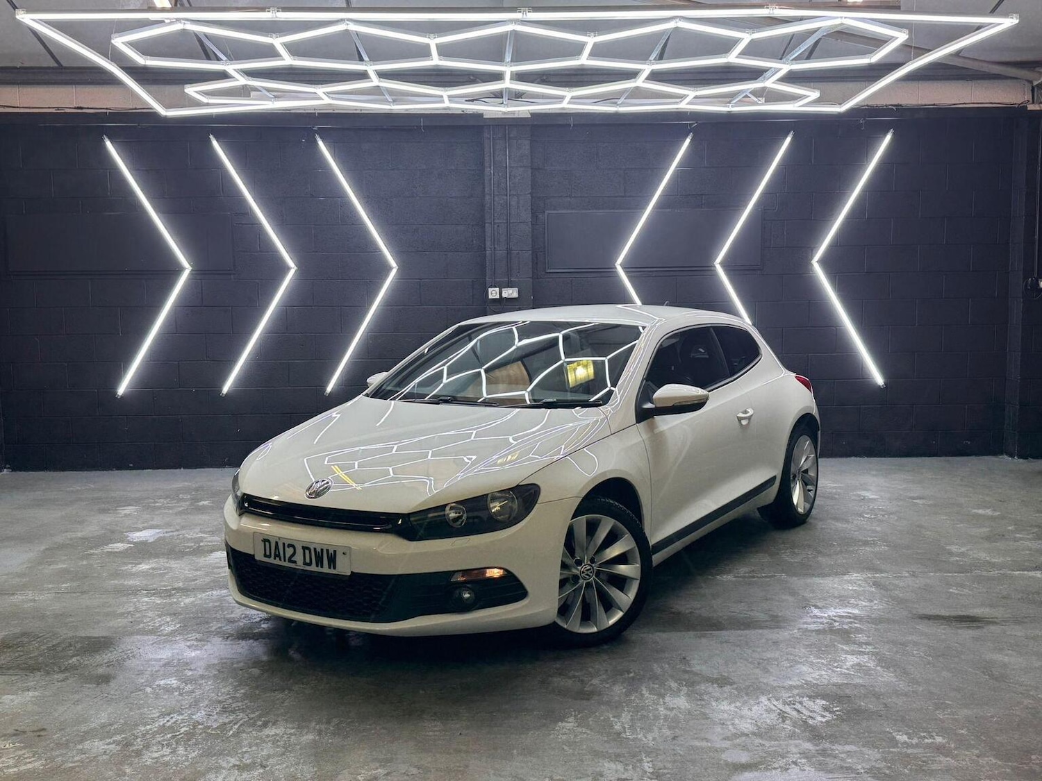 Used Volkswagen Scirocco 2012 for sale - 76769948: Photo 1