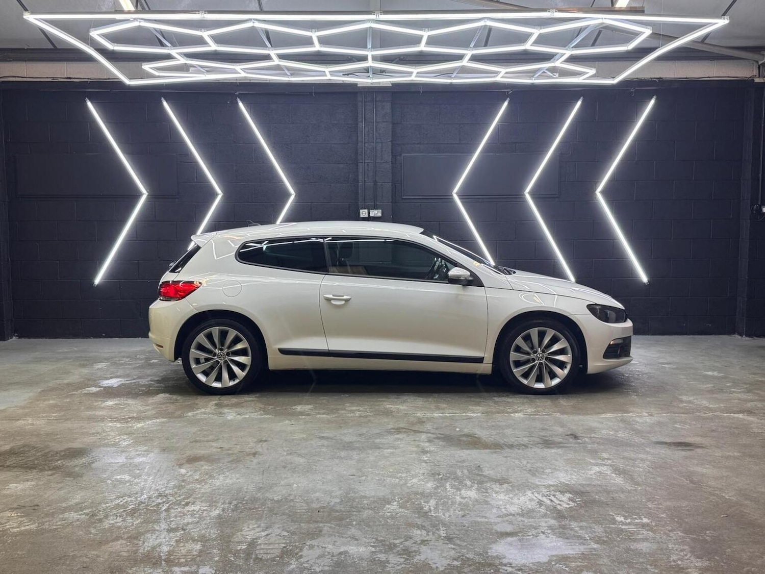 Used Volkswagen Scirocco 2012 for sale - 76769948: Photo 24